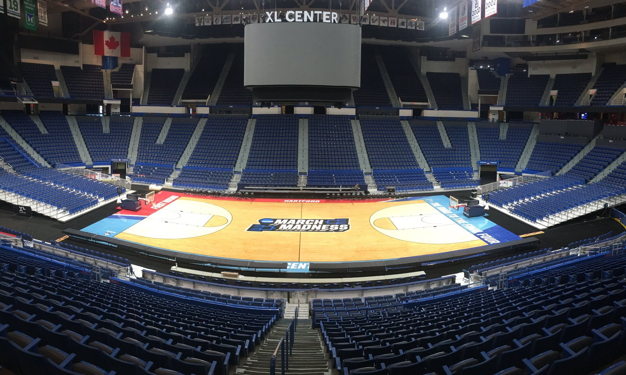 purdue-basketball-on-twitter-the-scene-xl-center-purdue