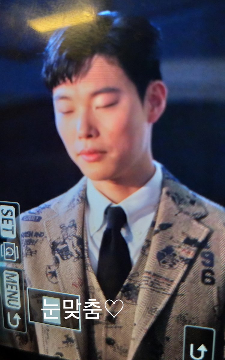 contact_ryu's tweet photo. 190318 #돈 쇼케이스 #류준열 내가 좋아하는 모먼트 https://t.co/gXanzoDtsZ