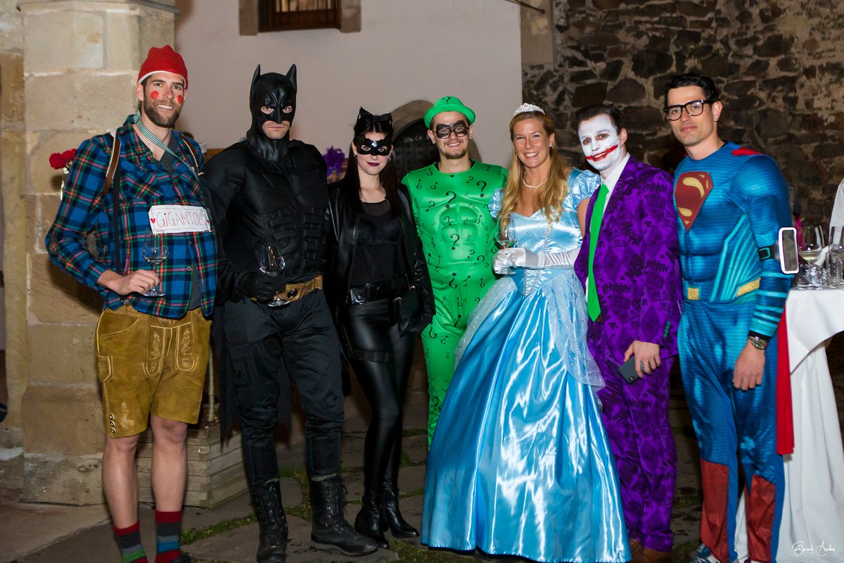 laoola56's tweet photo. semplicemente perfetto 🤩
#30 #happybirthdaytome #disneyparty #cartoon #friends #bolzano https://t.co/r4hXd5lmv8