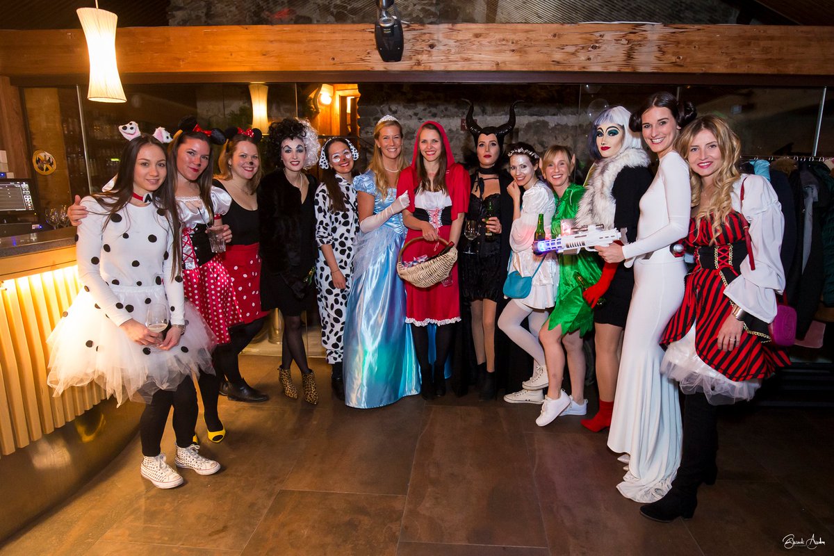 laoola56's tweet photo. semplicemente perfetto 🤩
#30 #happybirthdaytome #disneyparty #cartoon #friends #bolzano https://t.co/r4hXd5lmv8