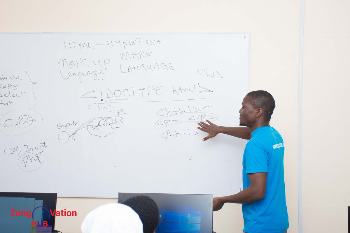 ZongoVationHub's tweet photo. In partnership with the @miczdgh, the @IYDGhana and the @ZongoVationHub are training the next generation of tech gurus from the Zongo communities under the #ZongoCodersProgram. @MustaphaHamid @LopezEkra @DAcconciaEU @USEmbassyGhana @EuropeInGhana @GermanAmbGhana @UNDPGhana https://t.co/NtkBRoQYUa