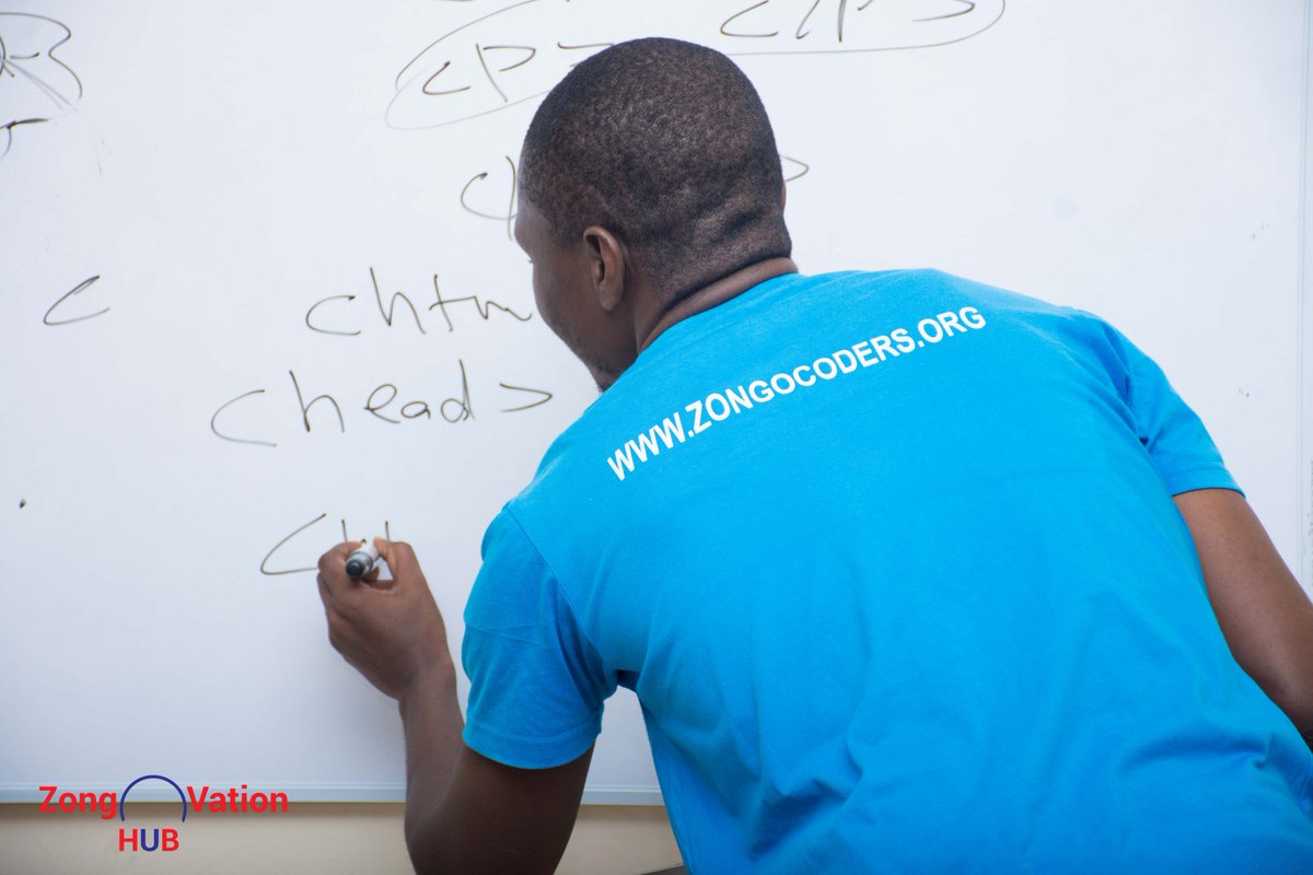 ZongoVationHub's tweet photo. In partnership with the @miczdgh, the @IYDGhana and the @ZongoVationHub are training the next generation of tech gurus from the Zongo communities under the #ZongoCodersProgram. @MustaphaHamid @LopezEkra @DAcconciaEU @USEmbassyGhana @EuropeInGhana @GermanAmbGhana @UNDPGhana https://t.co/NtkBRoQYUa