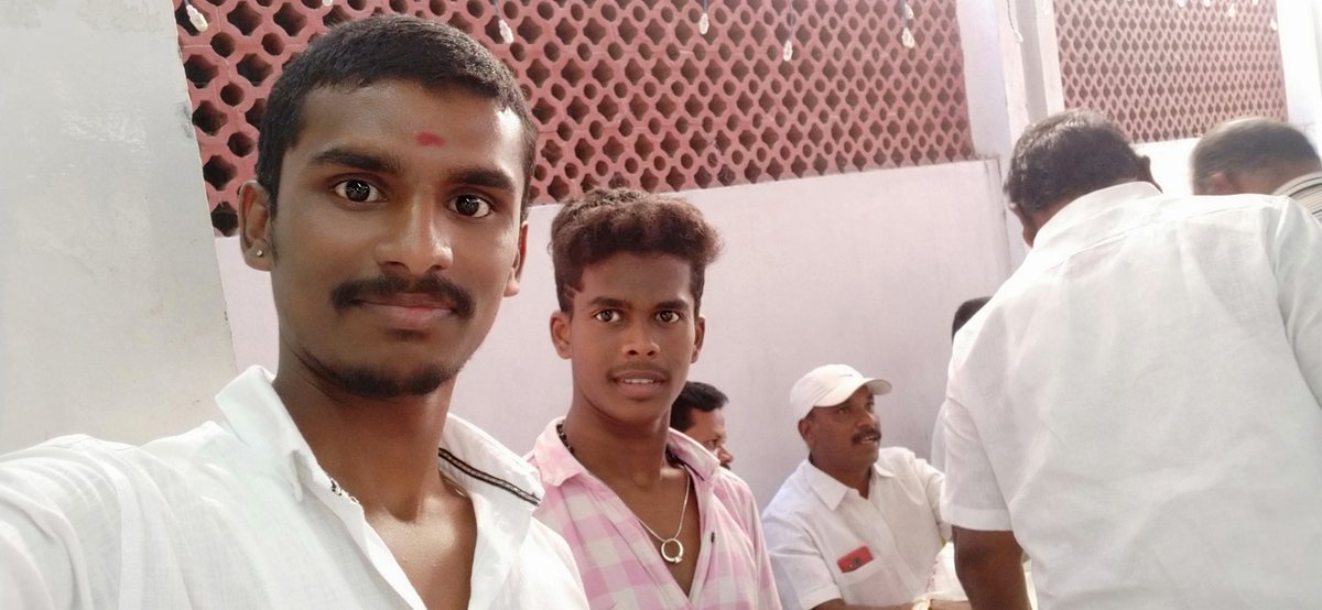 AjithApj5's tweet image. இன்று நடைபெற்ற சேலம் மத்திய மாவட்டதிற்கு உட்பட்ட சட்டமன்ற தொகுதி வாரியாக செயல் வீரர்கள் கூட்டத்தில் #அண்ணன்_ஜெ_தினகரன் அவர்களின் தலைமையில் பங்கேற்ற போது.....
அழகாபுரம் 4வது கோட்டம் தகவல் அணி