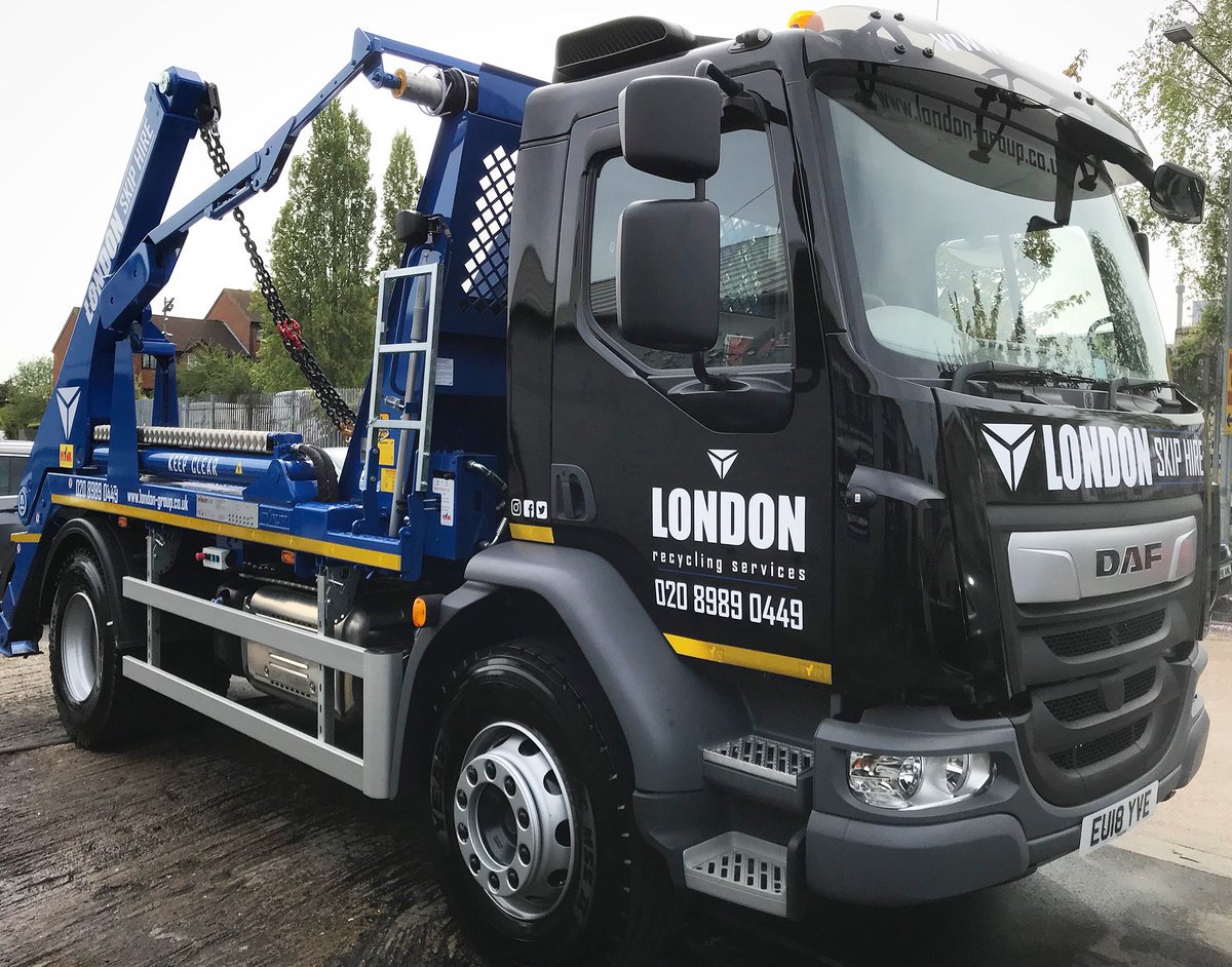 Any #builders need a skip in Basildon or #Essex ?
Skip Hire services for both residential and commercial customers. 
Our skips for hire are suitable for any occasion. 
Tel: 020 8989 0449 skiphirebasildon.com/builders-skips/