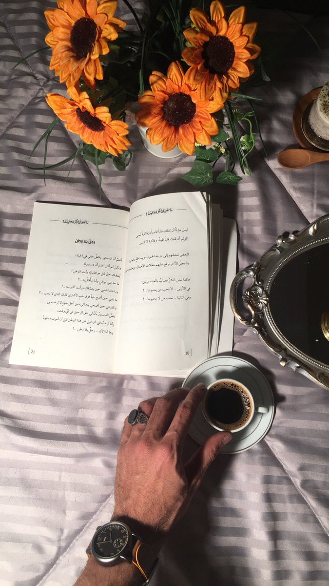 _m4nb_'s tweet photo. تسعدني تفاصيلي البسِيطه ،
مُحب للهُدوء  مُستمع للفن القديم  🎻
مقتطفات من دآخل غرفتي 🌻☕️ https://t.co/anIAwcm0fN