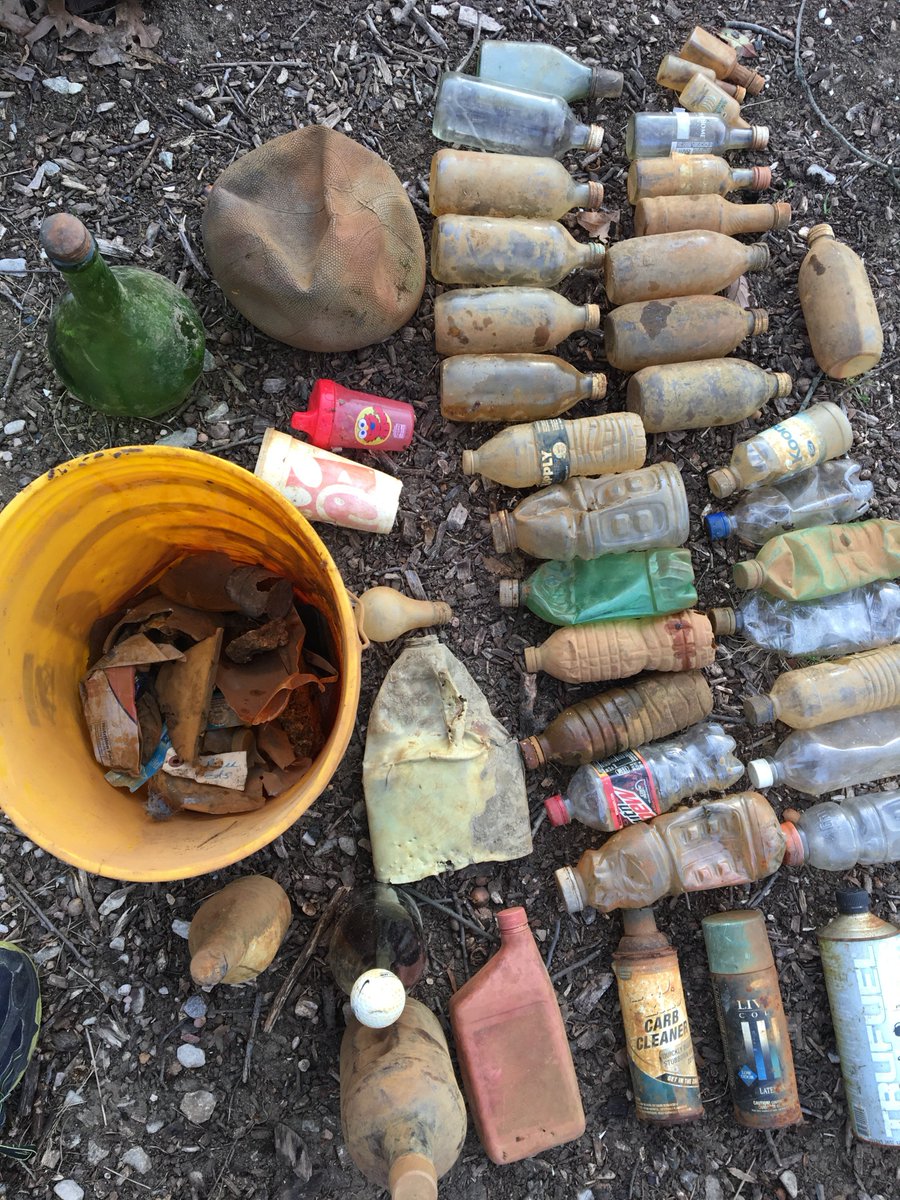 MDRiverKeeper's tweet photo. A variety of litter from a half mile kayak trip in the headwaters of South River. We're glad to see the General Assembly moving the polystyrene foam ban forward. Maybe next year we can get a bottle deposit bill through? #trashtag #foamfreemd #mdga19 #trashfreemd https://t.co/zsO4XSmZED