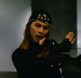 _Kendall_Evans's tweet image. TELL ME WHO THE HELL AGREE TO THAT IN SM #HELPJOHNNY