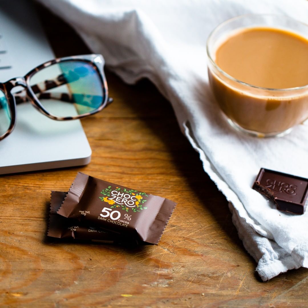 CHOCZERO's tweet image. Sending some relaxing vibes your way so that your week can be as sweet as our squares 🌤

#fatforfuel #ketoeats #easyketo #ketonesforfuel #weightlossjourney #fatadapted #ketolifestyle #fitfam #nosugar #nograins #candy