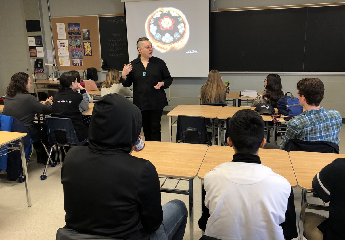 clclyne's tweet image. Happy to welcome Métis artist @NBertinArt sharing #Indigenous stories &amp;amp; art to @ugdsb Erin DHS @principal_edhs  #FNMIed