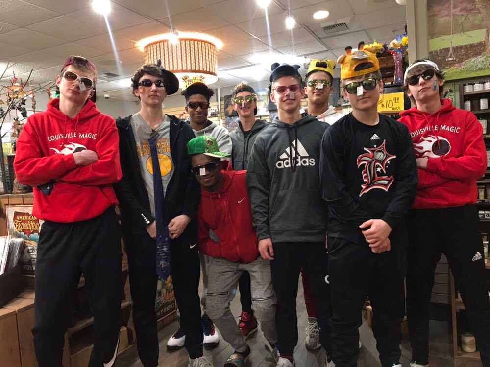 Lville_Magic's tweet photo. 8th grade group took home the title in Gatlinburg this weekend! Over the past two weekends they have faced a lot of good teams! Learned from some mistakes&amp; are handling college style coaching from Ellis Myles. They will be ready for whatever HS programs they attend. #MagicNation https://t.co/oyWgBdCMaO