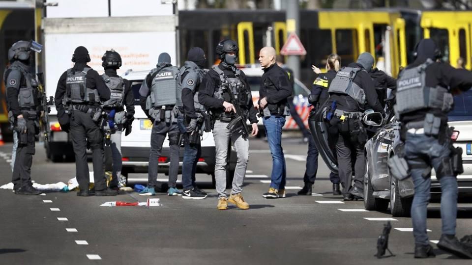 samayayoung's tweet photo. Strange imagery for #Dutchstreets. Imagine that, a shooting with multiple injuries right there in #Utrecht...so close! #shooting #terror #scraryshit https://t.co/3TmfO0lB09