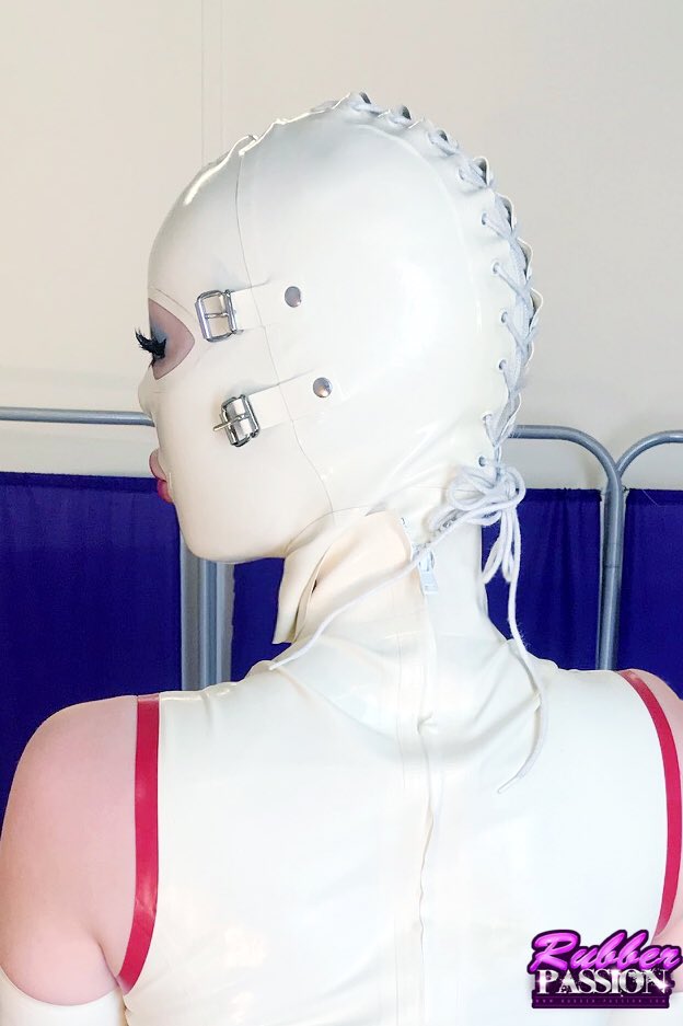 I’m selling this beautiful white bondage hood in my shop now @ Rubber-passion.com/shop It is the same one as in these pics! First 2 pics here were taken by Marcus Gloger. More items have also been added there as I’m making space in my wardrobe for new rubbery items 🥰