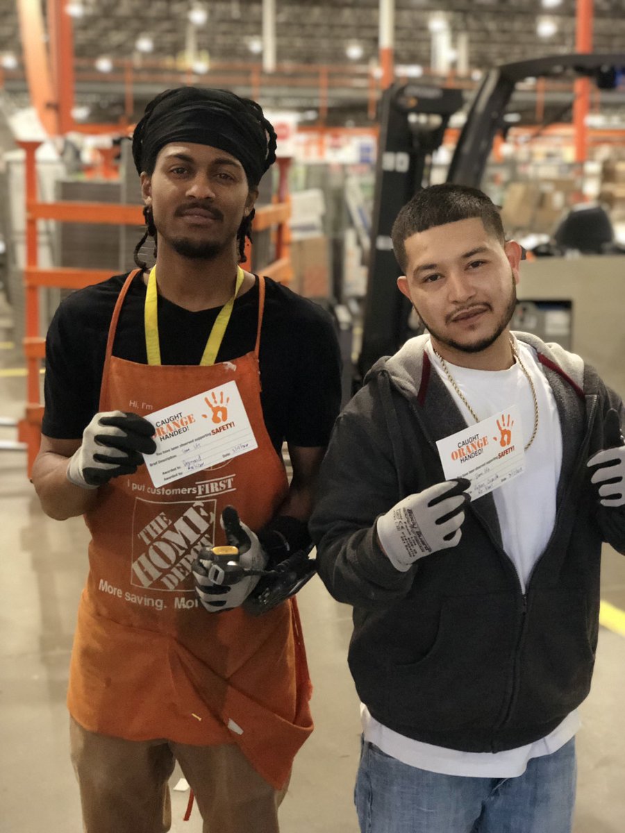 roki381's tweet photo. The Dynamic Duo on team lift, let’s give it up to Desmon and Rueben both caught Orange handed. https://t.co/BZ4mzy6VJj