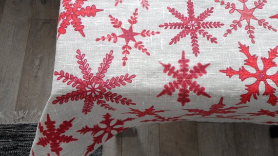 WoolAllure's tweet photo. Christmas  tablecloth. Linen Tablecloth Red Snowflakes. Christmas gift. Scandinavian fabric by LINENSPRING - https://t.co/xpxeQxDfjo #etsyshop #buyhandmade #giftideas https://t.co/lUA9xkSjtC