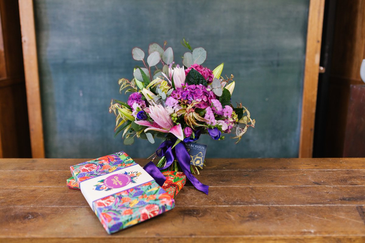 Mother's Day Competition Time!
Head on over to our Facebook page for more details on how to enter. 
<a href="/vincentbellhair/">Vincent Bell</a> <a href="/ChocandLove/">Chocolate and Love</a> 
#dontforgetaboutyourmama