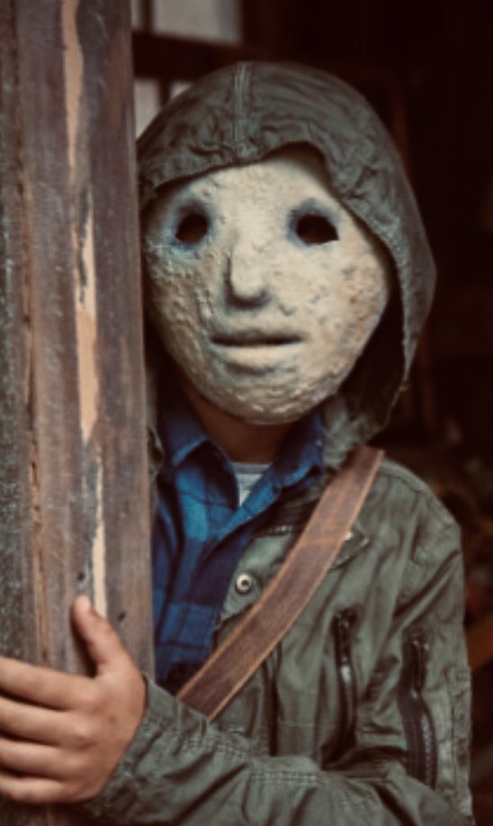 Creeped Out Face Photo Of Six Friends Taking A Selfie Leaves People