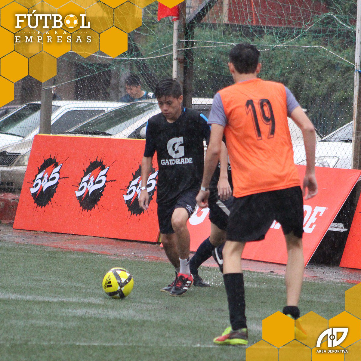 AreaDeportivaPy's tweet photo. Algunas imágenes de todo lo que pasó en el Torneo Gatorade 5v5 ⚽🙌🏽 en donde los chicos compiten por un lugar para ir a la Final de la Champions League 2019.🏆 https://t.co/1MShZarHdt