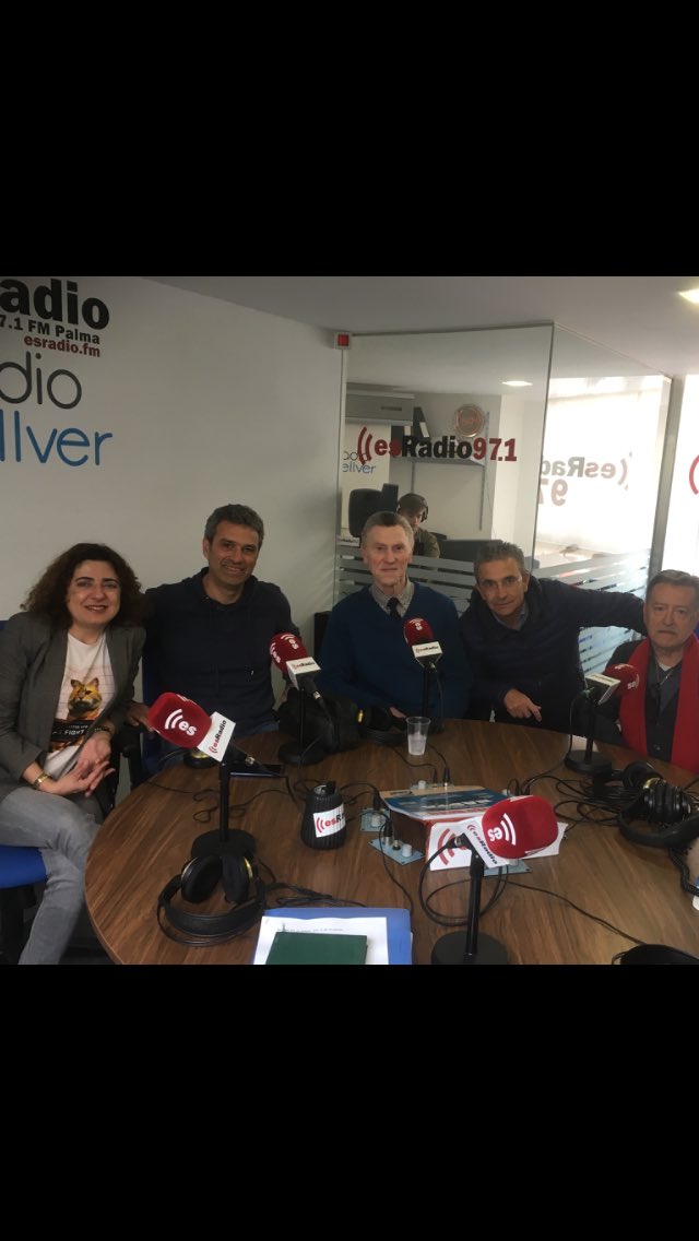 Oleagaenelarea's tweet photo. Ahora mismo la tertulia deportiva con @CortesLanao #PepCrespi #ToniPont @lopezsahuquillo y #LuisMiro https://t.co/SwUkpNt6cq