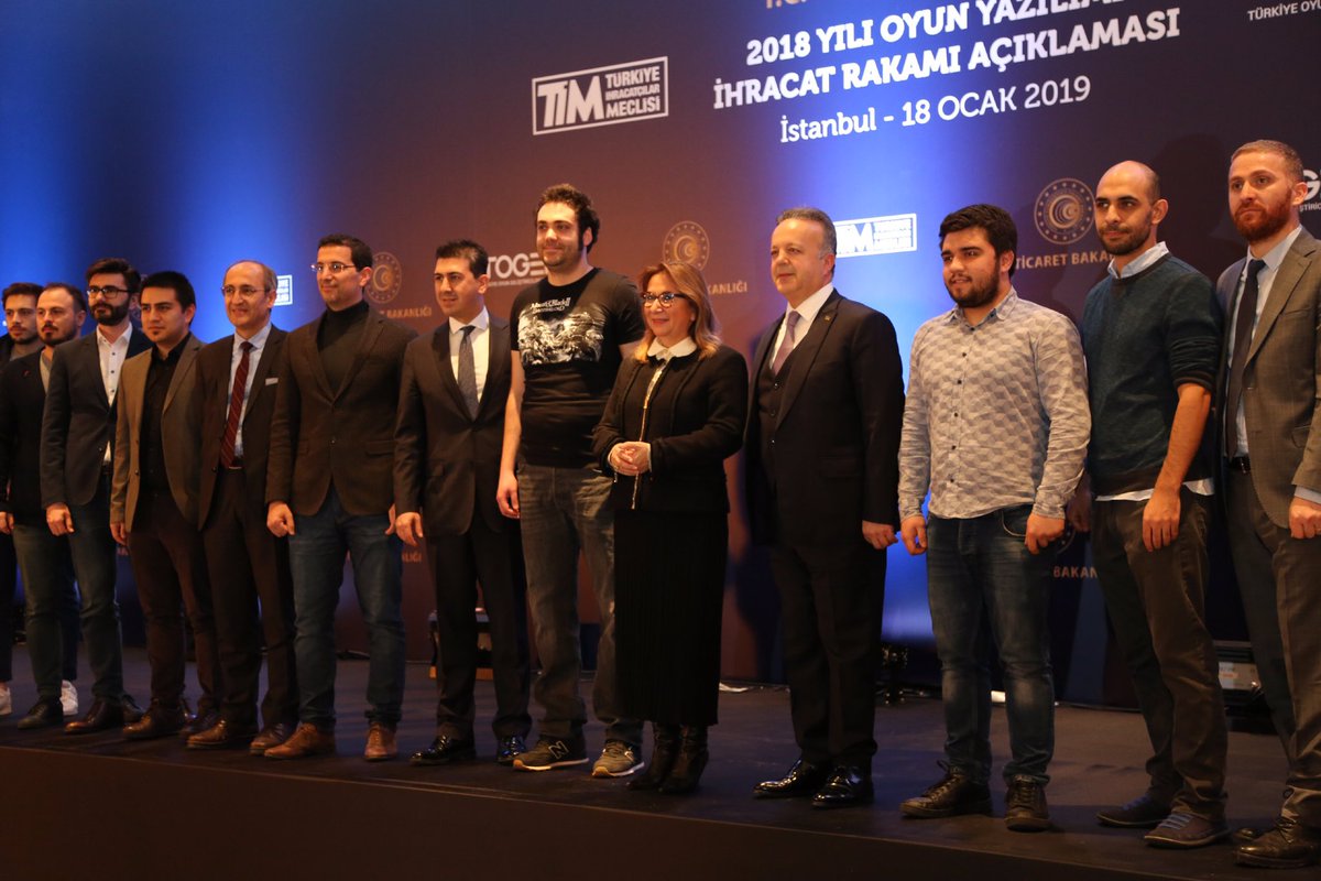 ali_erkin's tweet photo. İki ay önce Ticaret Bakanımız Sayın Ruhsar Pekcan ile birlikte oyun sektörü ihracatının bir milyar doları geçtiğini duyurduk. 2018’de ihracatımızın ikiye katlamasında emeği olan TOGED üyelerine, basına, sektör paydaşlarına ve desteğini esirgemeyen sayın bakanımıza teşekkürler. https://t.co/dx1prXBSnZ