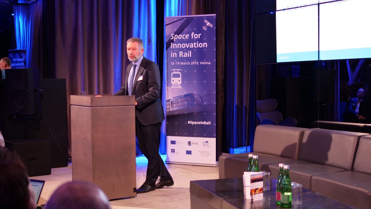 EU4Space's tweet image. "#Aviation has opted for a step by step approach in the adoption of @EU_GNSS, combining and hybridizing solutions including #multiconstellation &amp;amp; #multifrequency to avoid depending on a single source" Luc Tytgat, Strategy and Safety Management Director @EASA #SpaceInRail