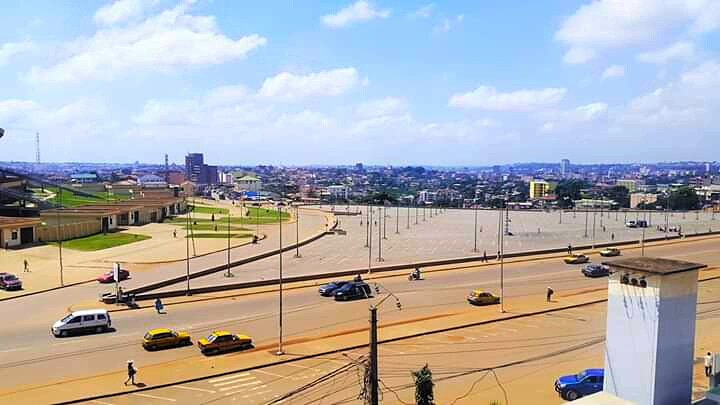 adambita237's tweet photo. #letsguide,💚❤💛 ,#VisiterLeCameroun, #Cameroon,#Cameroun,#tourism, #tourisme,#VoyagesCameroun, #Voyages,#découvertes,#visiterlafrique,#DiscoverTheWorld,#Africa, #Afrique,#travelling,#Discover, #Travels,#flyingtoafrica,#découvertesculturelles,#love237,#camer237,#stade,#omnisport https://t.co/uQZPW20Ww2