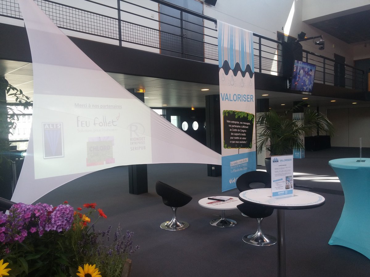 congres_WTCgre's tweet photo. Appropriez-vous les espaces le temps de votre #eventprof ! L'équipe du #CongresWTC vous propose de personnaliser les lieux et de vous afficher sur des supports originaux (banderole extérieure, habillage du pupitre, stickers...) https://t.co/H14CQoqE5v https://t.co/P0wDIvQfbV