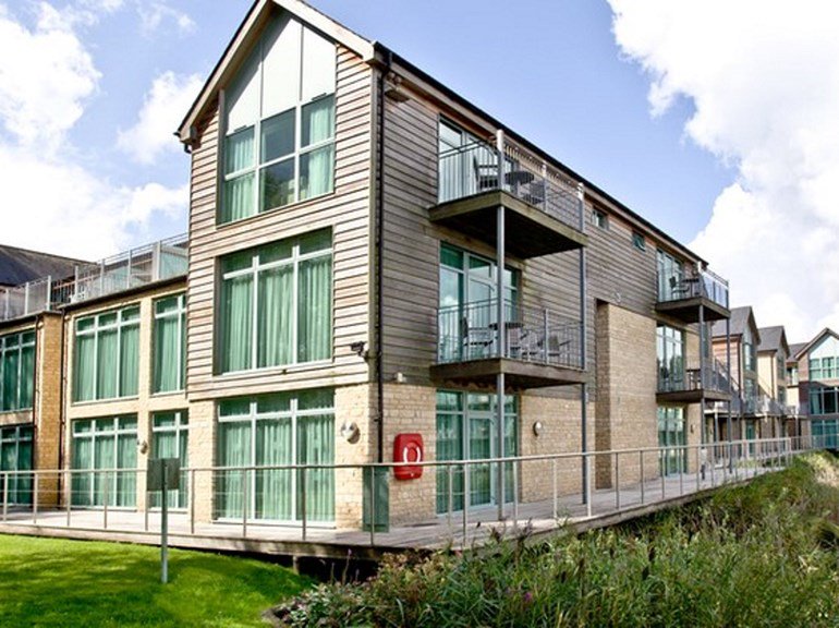 TheLittleDomain's tweet image. Ideally situated in a fabulous countryside resort in the heart of the Cotswolds, this beautiful studio apartment is perfect for enjoying the area and features an onsite swimming pool and spa...
bit.ly/2W9eXBj