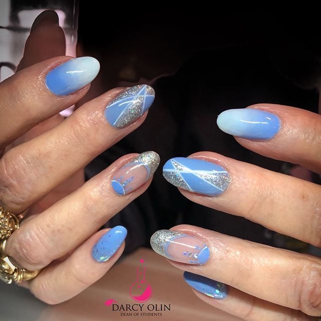 NailsbyDarcy's tweet photo. Spring is near and we’re celebrating it with these happy and beautiful blues!
@lightelegancehq Night Owl & Head in the Clouds ButterCreams with Just White handpainted details, Italian Ice & Ice Cream, You Scream Glitter gels.
#LERocks #LEFirstDate #LEButterCream #Glitterge… https://t.co/QKaQarMCXk