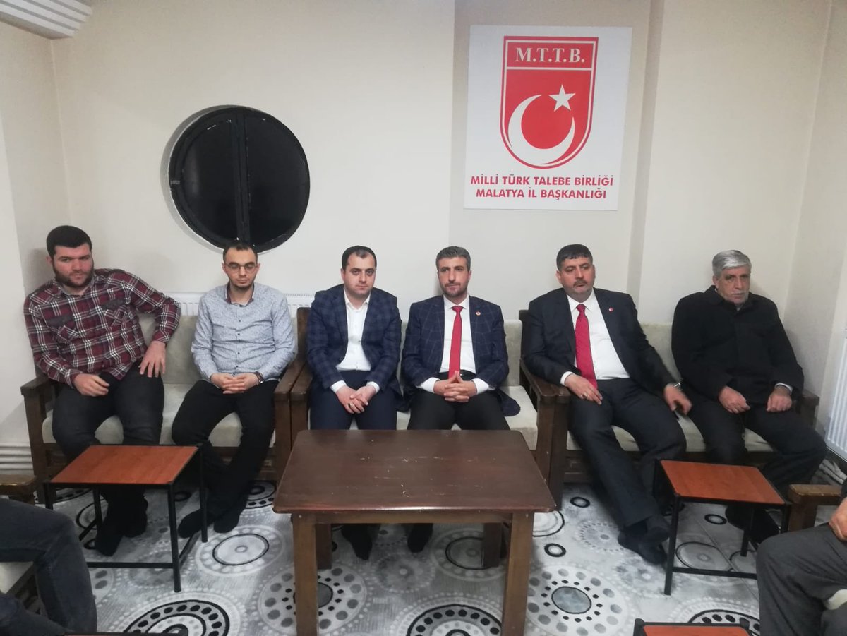 Osmanmarasali44's tweet photo. Milli ve Manevi değerlerine bağlı Ufuk Sahibi gençler yetişmesi için çaba sarfeden MTTB Malatya Şubesini ziyaret ederek fikir teatisinde bulunduk. Göstermiş oldukları ilgi ve samimiyetten dolayı Şube Başkanı @mehmettsagdicc Bey’in şahsında MTTB Yönetimine şükranlarımı sunuyorum. https://t.co/ZIy5CJPJdj