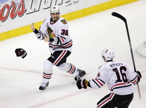 OkayCoomer6's tweet photo. Dave Bolland - C #36 (2006-2013)
332 GP, 70 G, 98 A, 168 P, 211 PIM, +33

A 2-time #Blackhawks Stanley Cup Champion, the Rat could play any role Q or Savard needed. His go-ahead goal in Game 6 of the 2013 SCF stands as one of the biggest in franchise history. #2GoalsIn17Seconds https://t.co/u6yVrWPL2a