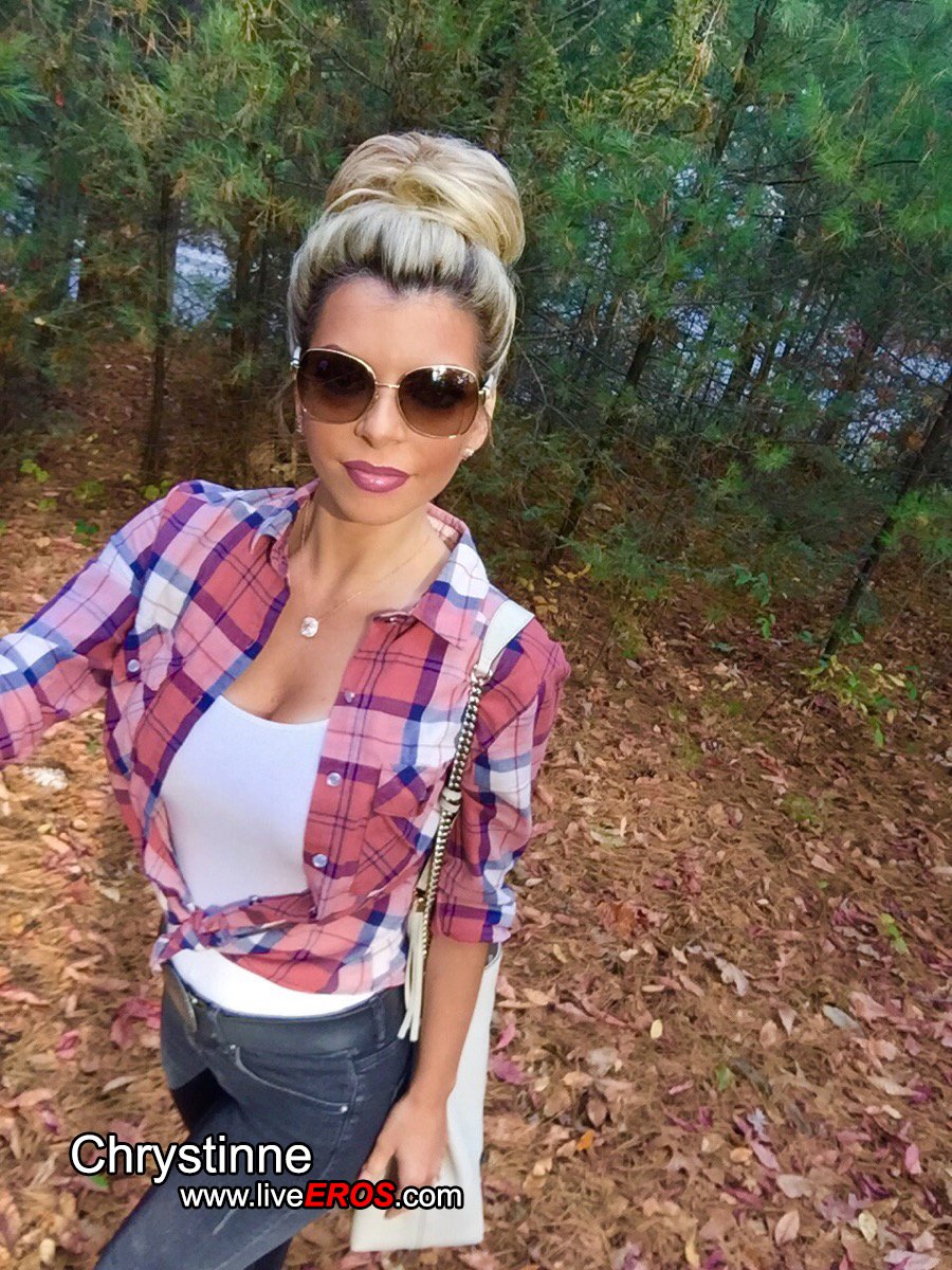 ChrystinneLIVE's tweet photo. I love nature, and I am grateful to Mother Nature for the goods I was endowed with. :)

Online and ready to show you my goods now, here: https://t.co/Yfw7R4nI21   

#sexyblonde #sunglasses #Chrystinne https://t.co/HZHThGNm01