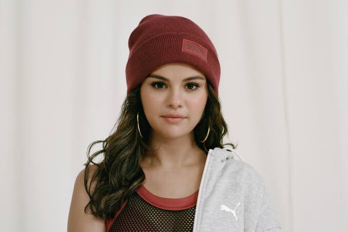 Antigamente, fazíamos mais de 100k de votos POR DIA. Hoje, não estamos fazendo nem 5k! Temos que virar esse jogo!!
COMENTEM O ALFABETO, LETRA POR LETRA DUAS VEZES!
EX: AA, BB... aa,bb...
#VoteSelenaGomezAnimatedVoice #KCA
