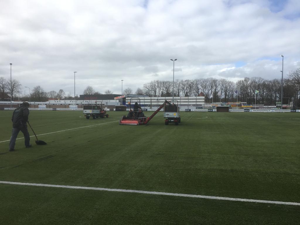 svgrol's tweet photo. De werkzaamheden voor vervanging toplaag zijn begonnen. Stap 1: verwijderen infill. https://t.co/TLppRFCWme