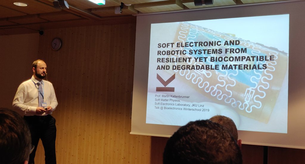 SomapJku's tweet photo. Martin sharing some of our most recent progress in soft electronics and robotics systems at #bioel2019 https://t.co/dHHmfooOGM