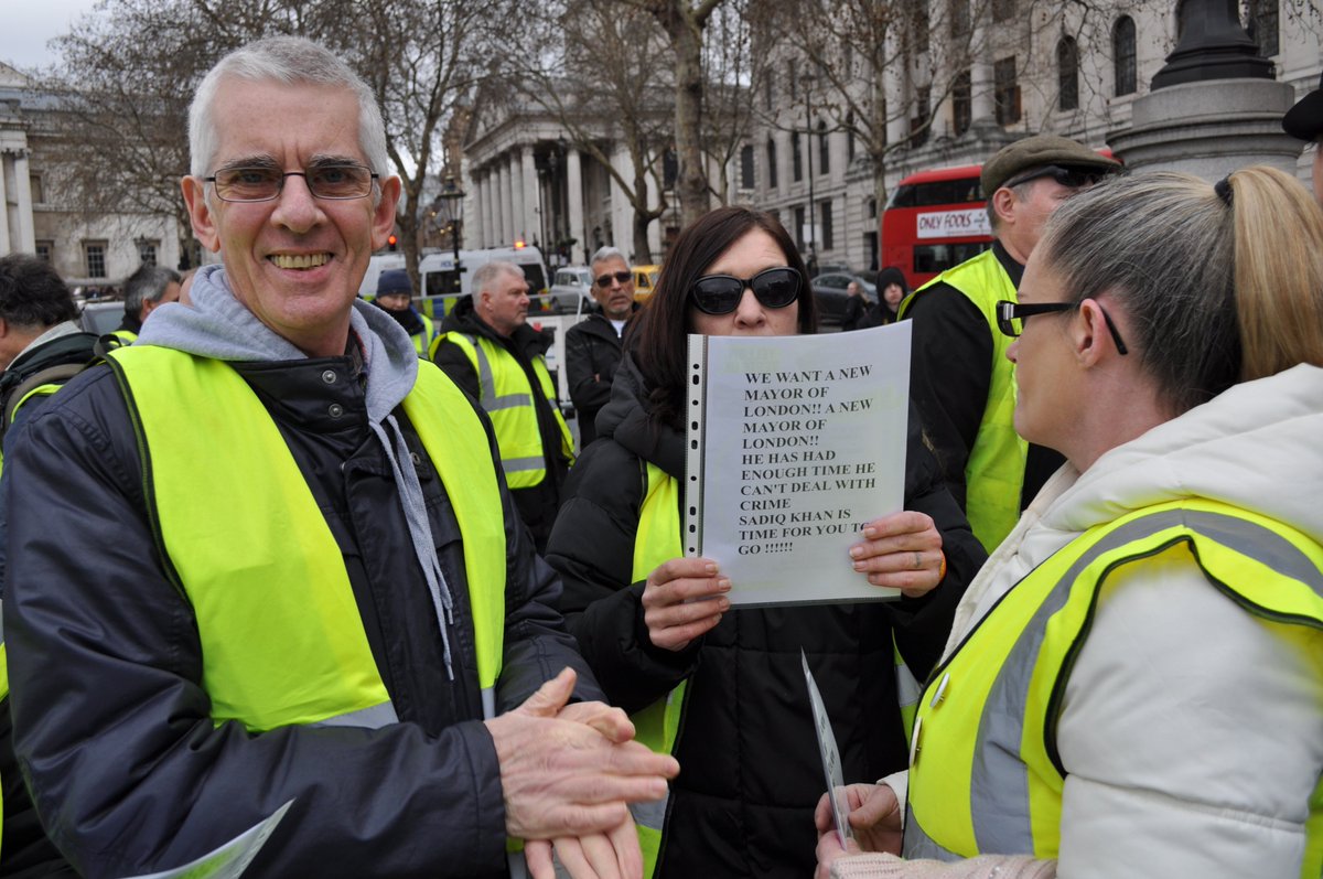CaptainBlood19's tweet photo. 🇬🇧❤️16/03/19 Grey clouds strong winds, #YELLOWVESTUK show a strong substance of human nature that will push on and forward until we get our #BREXIT.  ❤️🇬🇧
#wtobrexit #WorldTradeBrexit #letsgowto #leave #MarchToLeave #yellowvests 
 #BREXITBETRAYALMARCH #LeaveMeansLeave https://t.co/dwPMVrXFxt