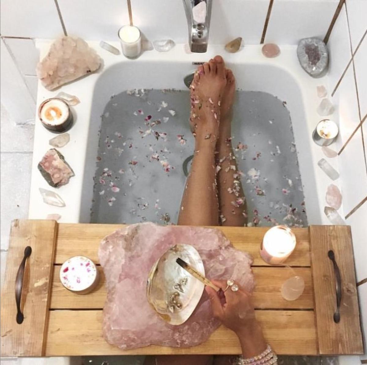 designs_fortune's tweet photo. Take time to relax today! #relaxation #crystalbath #crystals #healing #wellness #bath #meditation #mentalwellness #reflection #personalcare #selfcare #cleansing https://t.co/FJETmh1iPo