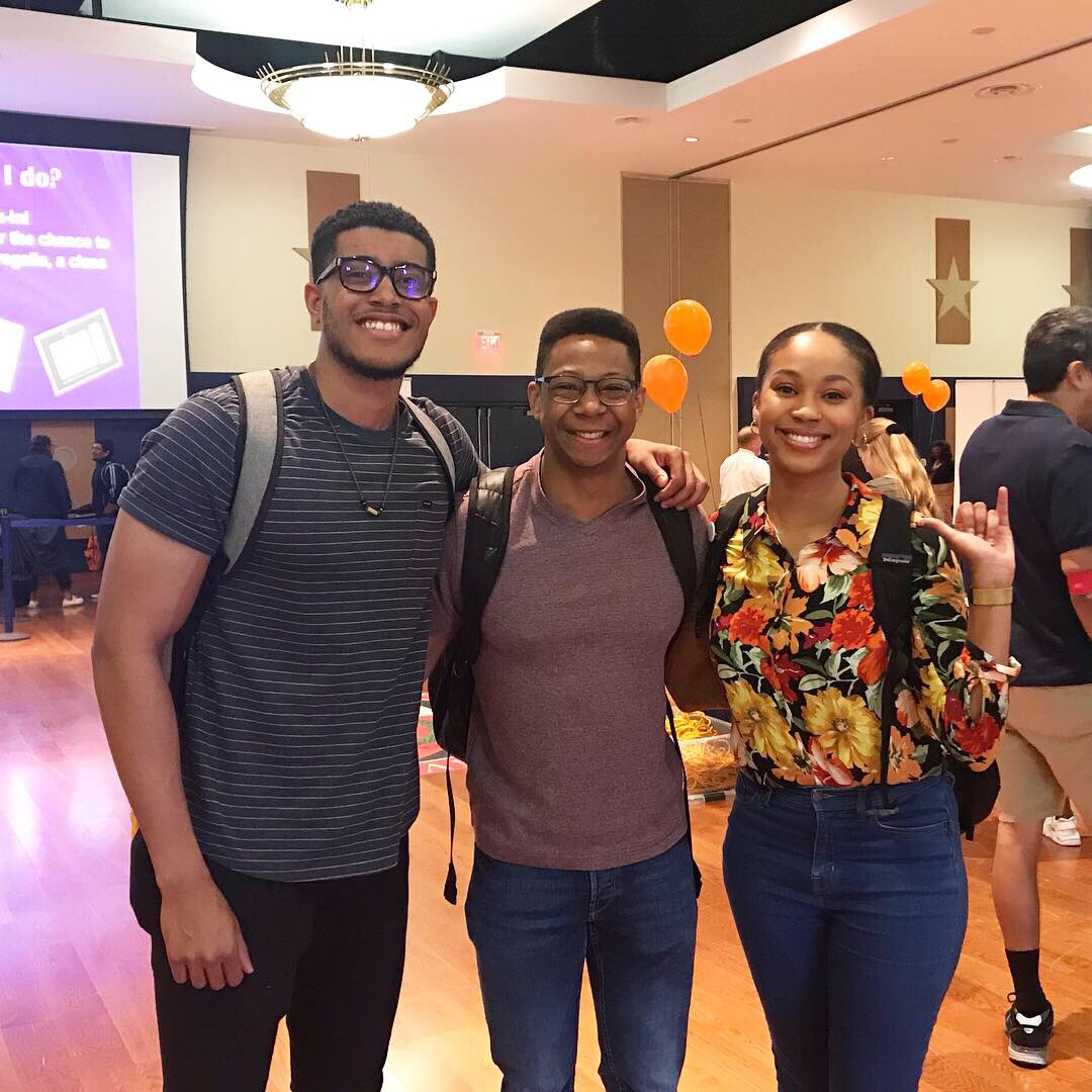 UTSAGetInvolved's tweet image. 🔸🔹Calling all spring graduates to Grad Fest happening right now! 🔹🔸Take care of all things commencement, they will be here until 7pm in the SU ballrooms! Can’t make it today? They will be at the  downtown campus tomorrow at Buena Vista 2-6pm #utsagradfest #utsagrad19