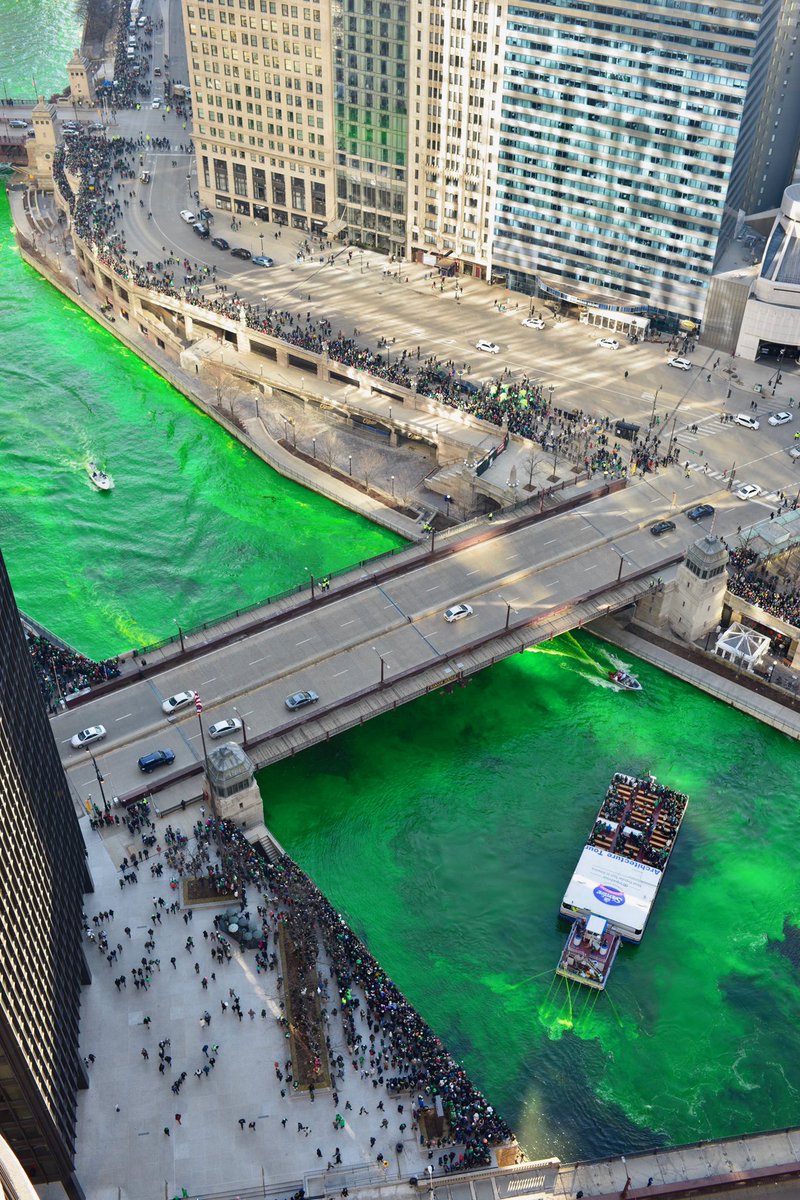 ChiFirstLady's tweet photo. 🇮🇪💚☘️Thank you Father @TomHurleyOSP for an inspiring and hopeful Feast for #StPatrickDay service at @OldStPats church. Green #ChicagoRiverDyeing courtesy of #Plumberslocal130, Jim Coyne and Mike Tierney. Hope everyone enjoyed their #StPatricksDayWeekend. 🇮🇪💚🍀 https://t.co/qxsDDmIcQT