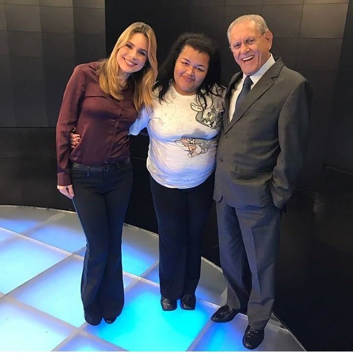 usrachelnaticas's tweet photo. #DiaDoFa : ser fã e ter a maior sorte na vida de conhecer um dos melhores : radialistas,jornalista e advogado 💗😍
#bauAS #diadofa #memoriadefa https://t.co/bgL5jfoSqo