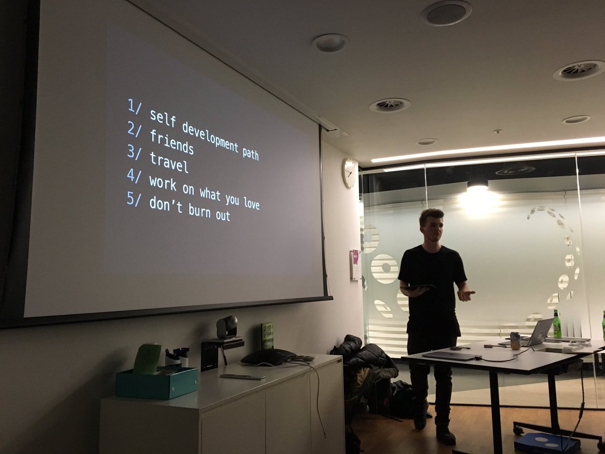 webdeldn's tweet photo. TLDR of @grabbou talk at #WEBdeLDN: open source is great 👍 https://t.co/DdhGu8MUGY