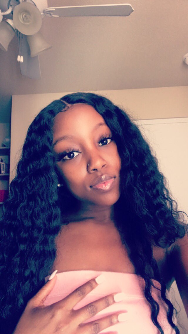 TickiiDaDoll_'s tweet photo. #DarkskinTwitter 💕🚺 https://t.co/rUwPRgXiFC