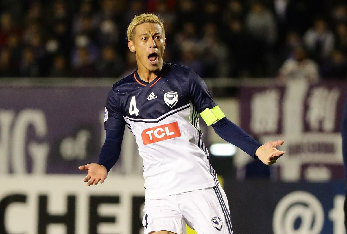 サッカーダイジェスト 新必殺技の練習ですか 本田圭佑が動画公開 そのズバ抜けた 平衡感覚 にファン喝采 サッカーダイジェストweb T Co Sepssit0bw 本田圭佑 Honda ケイスケホンダ Melbourne メルボルン サッカー好きな人rt