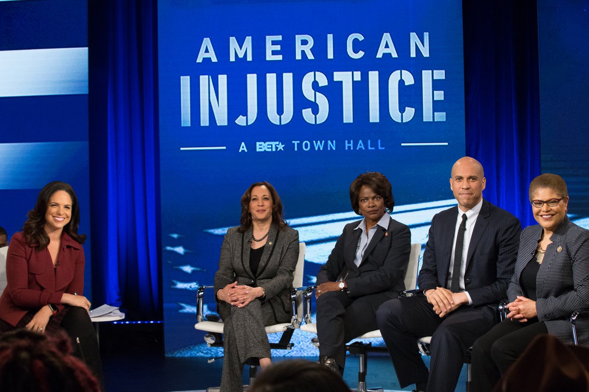 “Locking up Black people is big business.” -@RashadRobinson, President @ColorOfChange
Watch "American Injustice: A BET Town Hall" hosted @SoledadOBrien featuring @RepKarenBass, Senator @CoryBooker, @RepValDemings, and Senator @KamalaHarris this SUNDAY 9/8c. #FindingJusticeBET