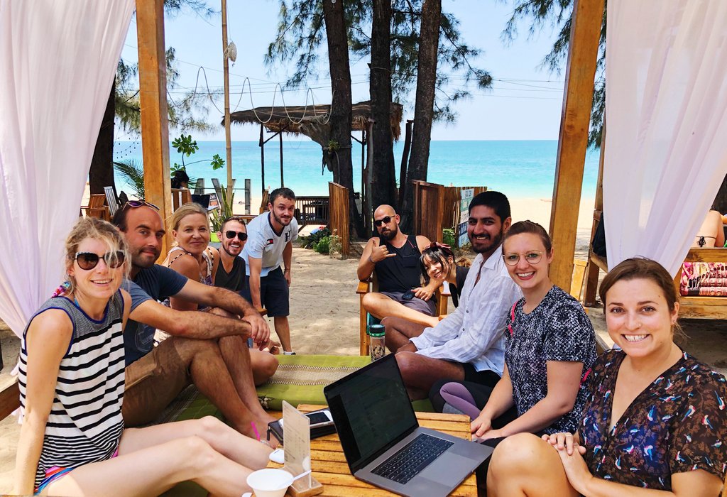 hackerparadise's tweet image. #RemoteHackMonday How do you remember a bunch of new names? We try to associate it with another word starting with the same letter or a word that rhymes in our mind! #RemoteHack #motivationmonday #mondaymotivation