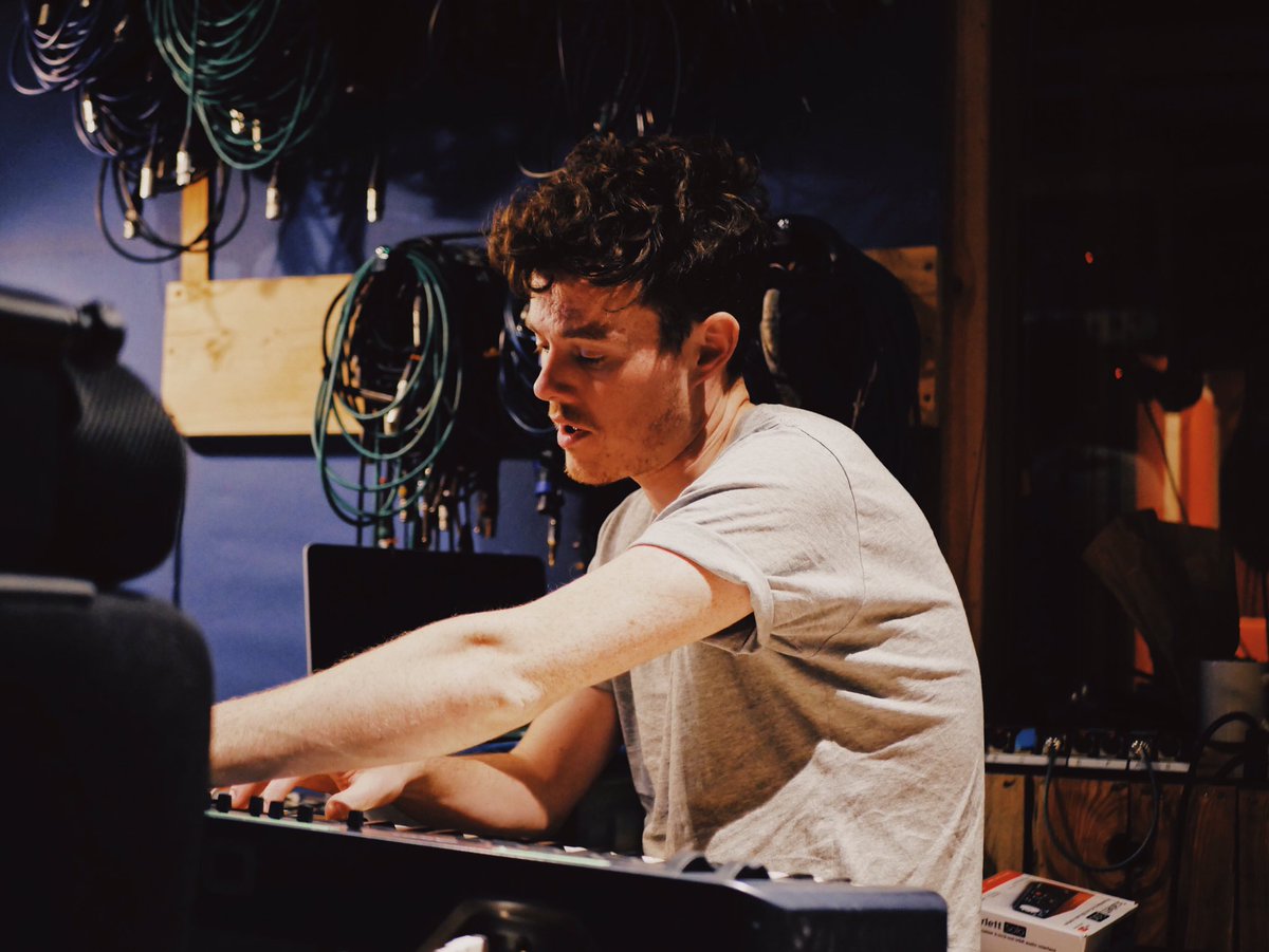 dead ceremony tweet media