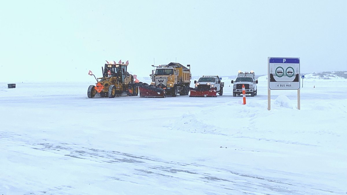 WallySchumann's tweet photo. A new vehicle pull-out has opened beside the #Detah ice road – a commitment the #GNWT made for the 2019-20 winter season. The pull-out supports safe aurora viewing for tourists & residents. Here’s a photo of the hard-working @GNWT_INF team in their vehicles who made it happen. https://t.co/6GQjKxC2bC