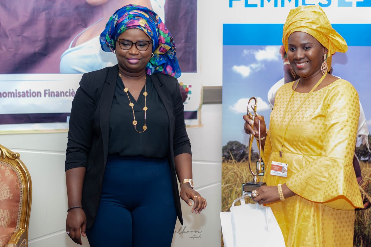 jeadercommunity's tweet photo. Mesdames @NDbetty @FESTICsn, Maman chérie et Angèle Diabang.
#Kebetu #Jeader #Kebetu #SunuODD #WomenOfException #SWLC2019 https://t.co/Crkr9hyjLx