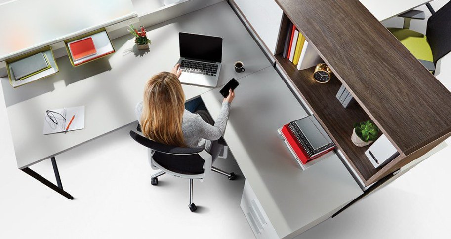 TheOfficeShopCA's tweet image. Thin panels, modern look, and Canadian manufactured; Tayco’s Switch panel system is designed with an array of features for today’s modern office spaces #tayco #panelsystem #workplace #business #Canadianmanufactured #modern #theofficeshop