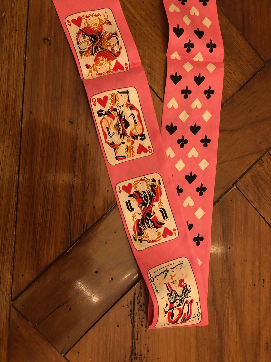 HBowdenJonesOBE's tweet image. Bringing #problemgambling to the Palace tomorrow. In recognition of my thousands of patients ⁦@CNWLNHS⁩ #nationalproblemgamblingclinic I will be wearing this pink scarf round my neck when I receive my OBE
My message tonight:Gambling Disorder is an illness and can be treated