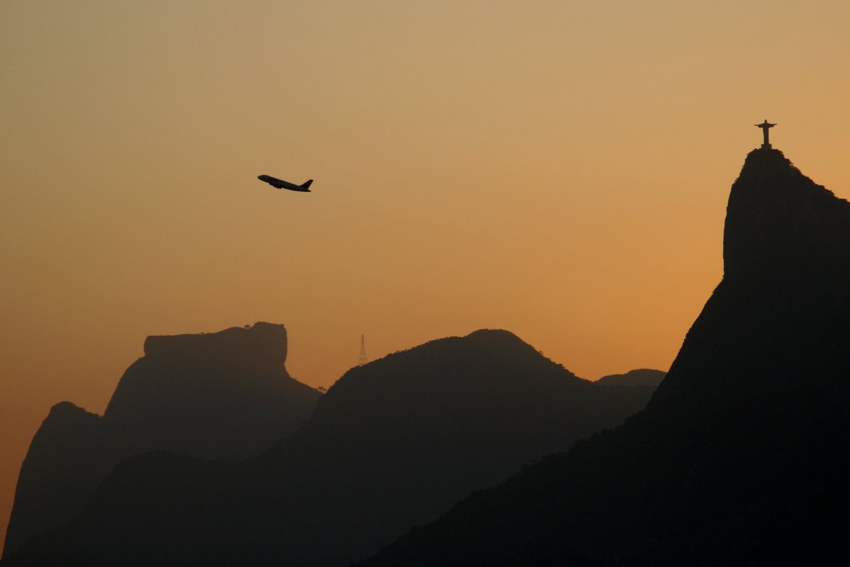 riodejaneiro's tweet photo. Hoje foi publicado decreto que dispensa a emissão de visto para turistas dos Estados Unidos, Canadá, Japão e Austrália, a partir de 17 de junho, visando o incremento do número de visitantes ao Brasil.
Veja mais em https://t.co/P107jUf6oV #vemprorio
📷 Pedro Kirilos | Riotur https://t.co/q4XFeHBAoi